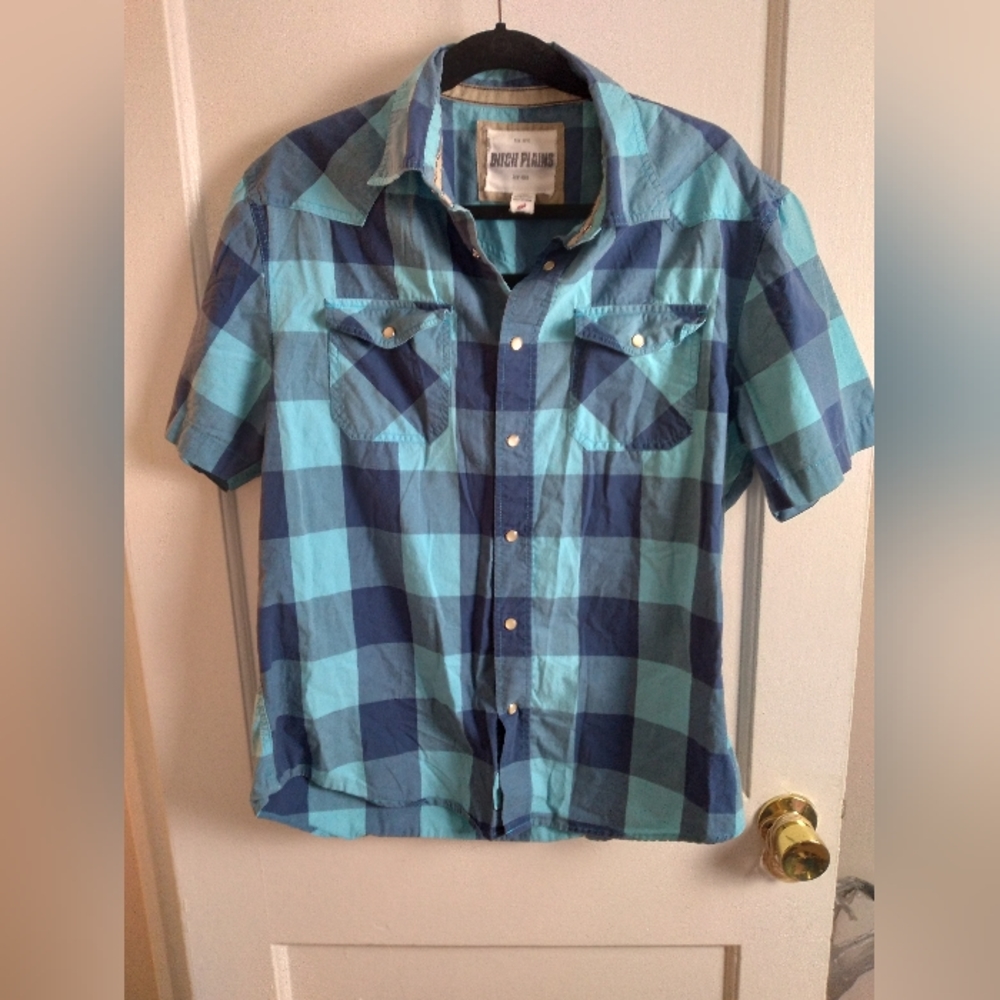 EUC blue Plaid snap front shirt